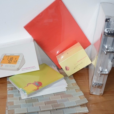 Carrete de película transparente de encogimiento de la poliolefina que embala para Mat Packaging de tierra